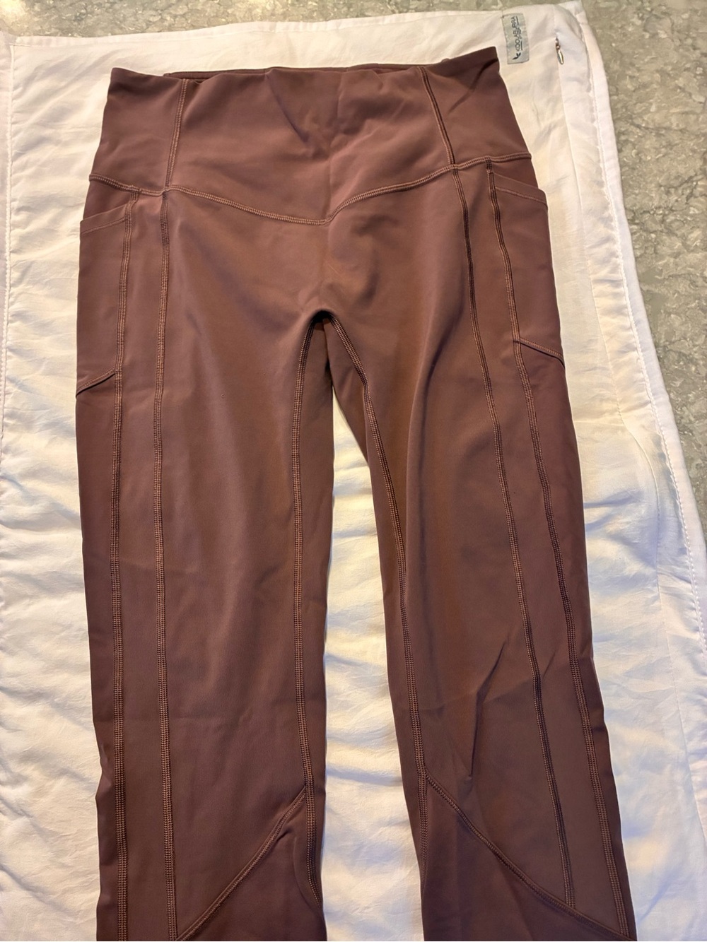 lululemon athletica High-Rise Leggings in Dusty Plum